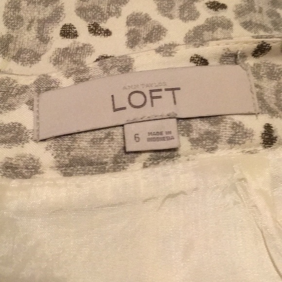 Cream and gray animal print skirt - Picture 3 of 3